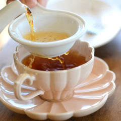 Le bouquet Cup with saucer (Blush Pink)