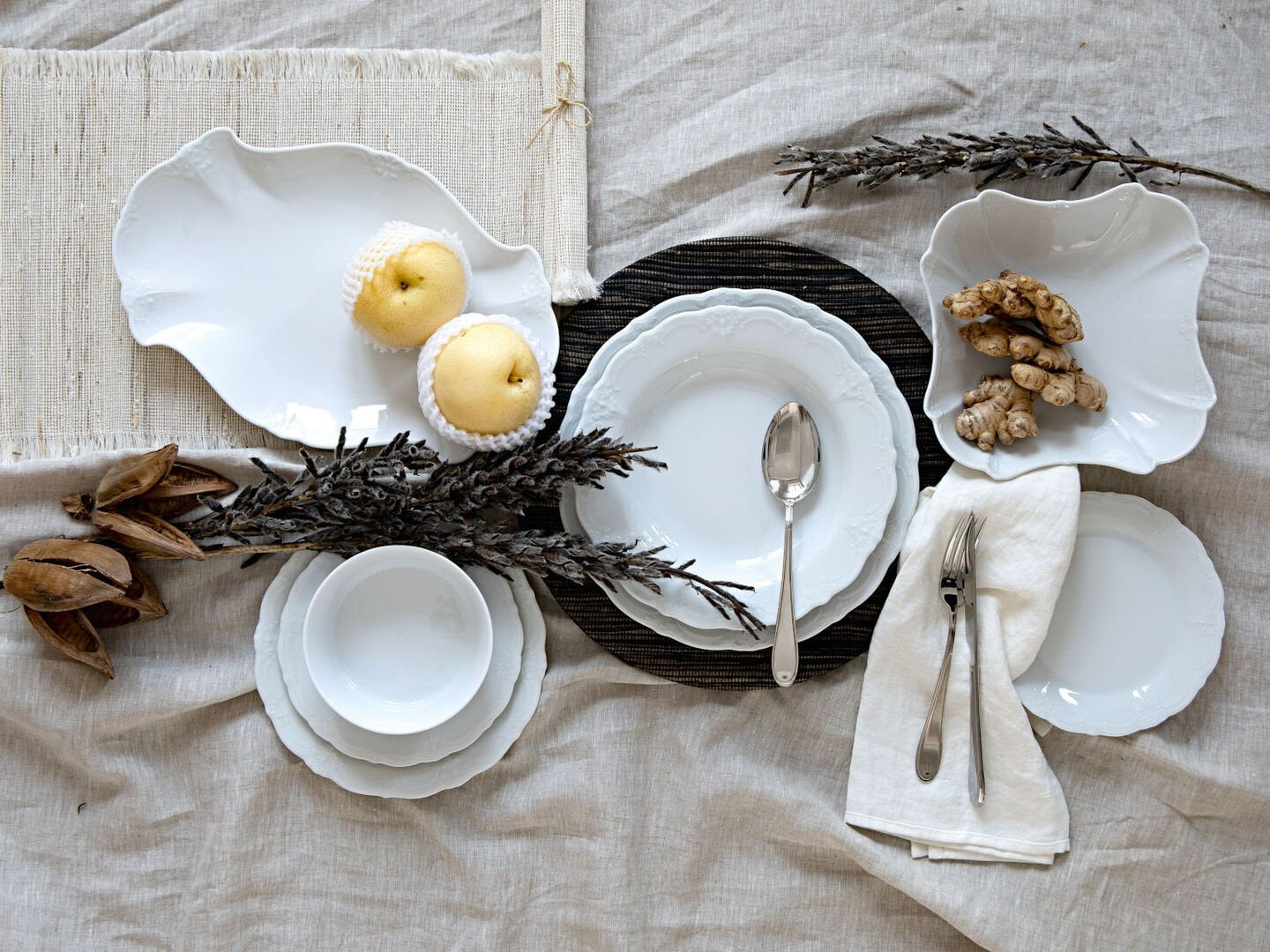 Baronesse Weiss Serving Bowl